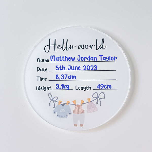 Newborn baby announcement plaque - Boy clothes design