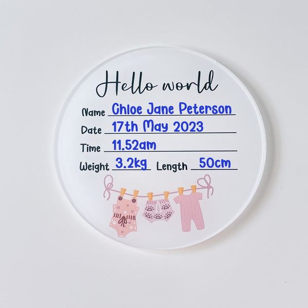 Newborn baby announcement plaque - Girl clothes design